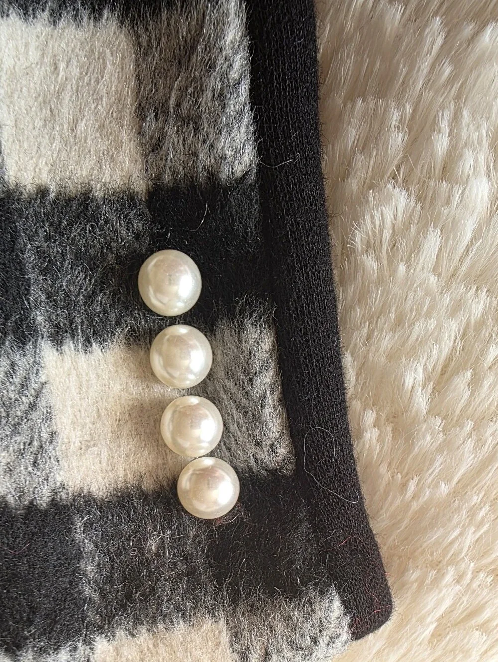 Plaid Pearl Accent Women's Gloves - Black & Cream & A Cream Infinity Scarf